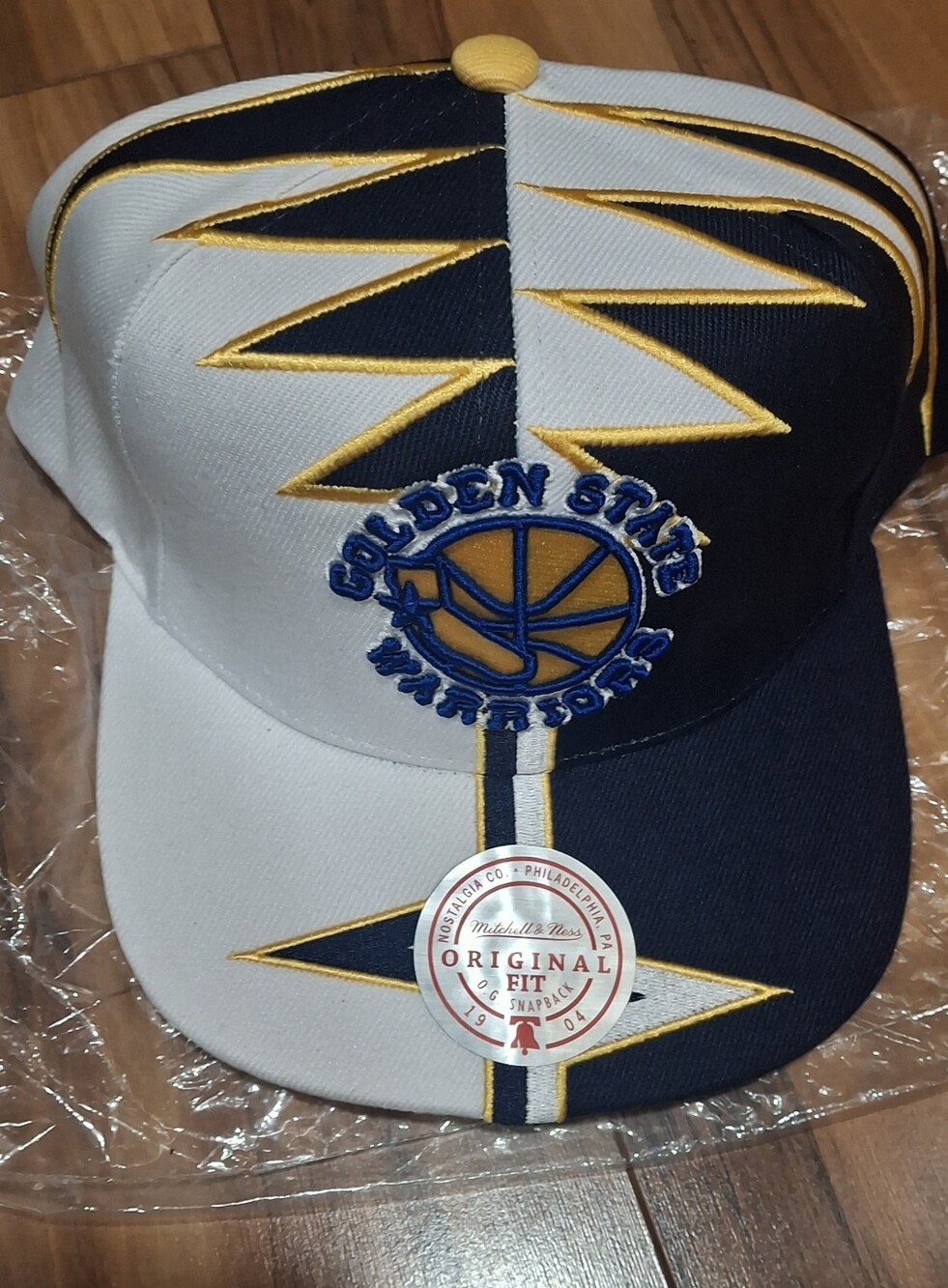 Golden State Warriors Navy & White Snapback NWT Hat